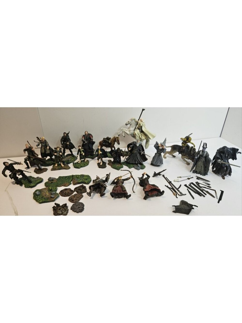 Lot of 19 Play Along Lord of the Rings 2003 Exclusive Figures Mini 3" NLP
